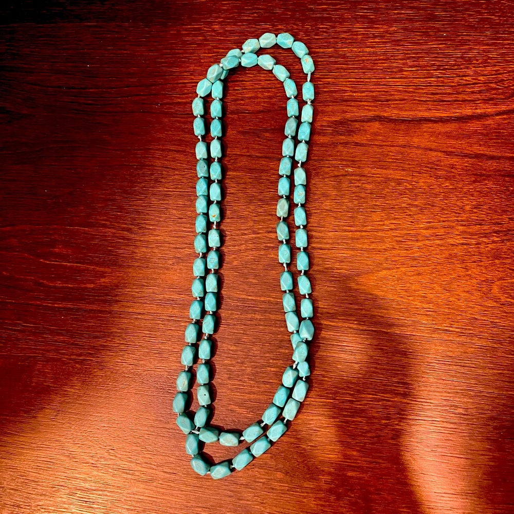 Turquoise beaded necklace